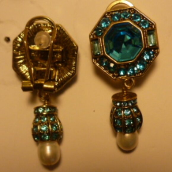 Heidi Davs  blue crystal omega back dangle 925 stud earrings NEW - Picture 5 of 5